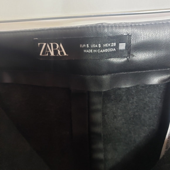 Zara, Black, Faux Leather Pants, Zipper on ankles, Unhemmed - Picture 4 of 9